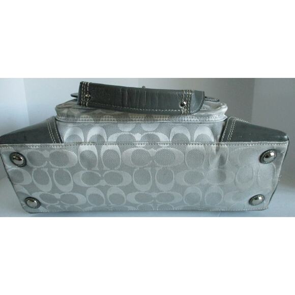 Coach Women's Gray Medium Handbag Zipper & Pockets - Picture 6 of 7